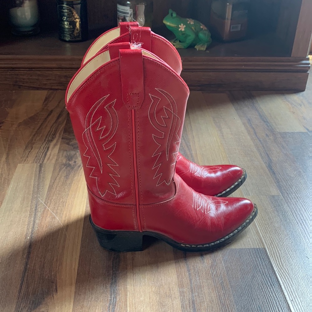 Red old west boots